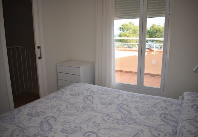 Apartamento en Denia - Anacasa Ático Azul Marino Almadrava AT2202 