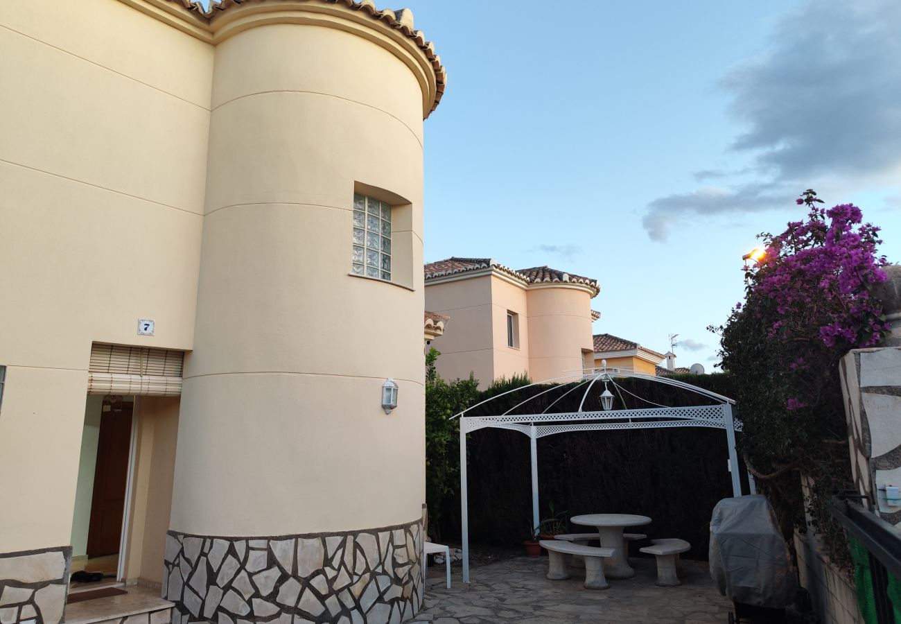 Chalet en Oliva - Anacasa Gaudi Oliva Nova CH1200