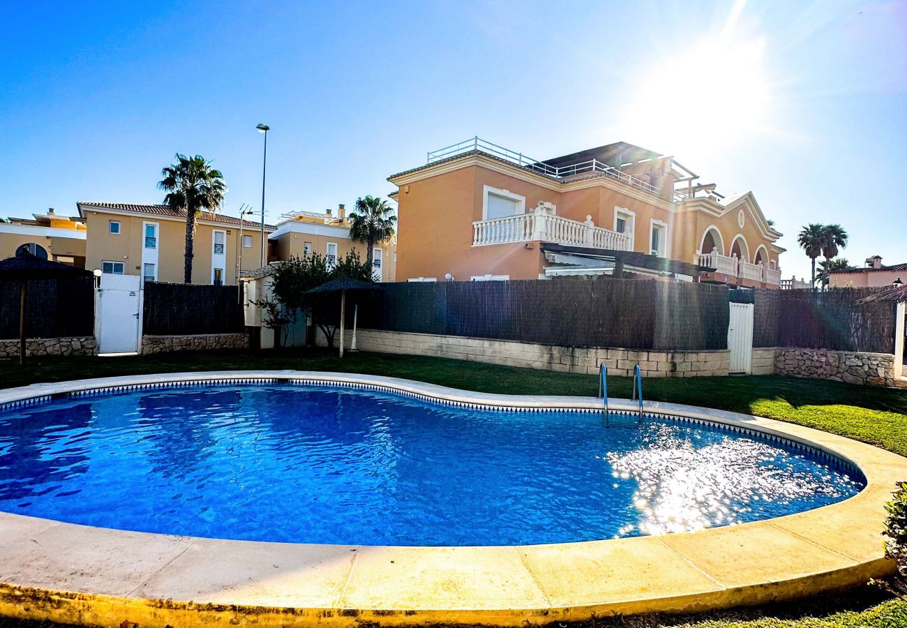 Townhouse in Oliva - Anacasa Las Palmeras Oliva Nova Golf - MET AD1202