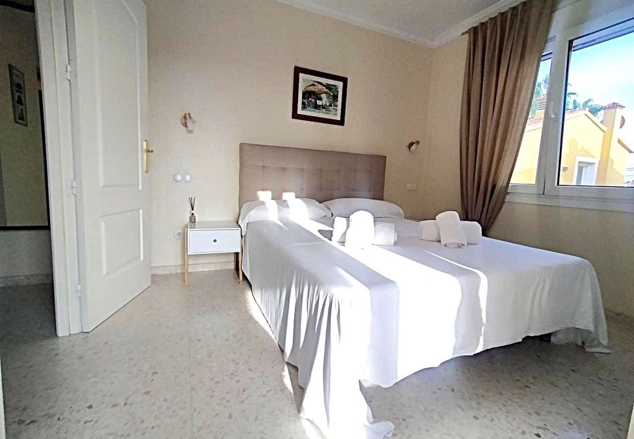 Terraced House in Oliva - Anacasa Malibu MET Oliva Nova AD1600