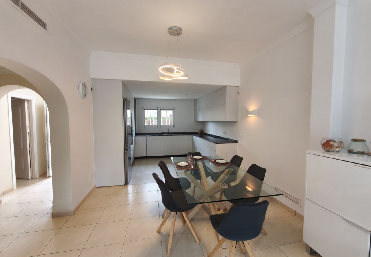 Maison mitoyenne à Oliva - Anacasa Las Palmeras Oliva Nova Golf MET AD1202