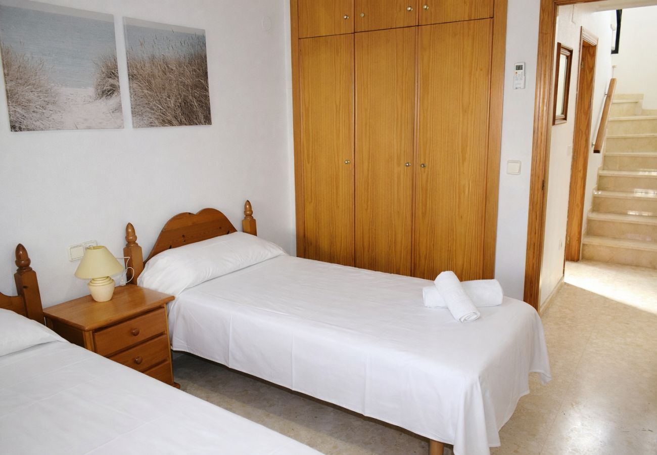 Chalet à Oliva - Anacasa Gaudi Oliva Nova CH1200